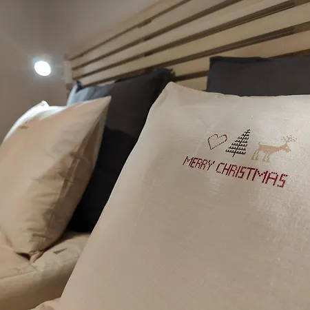 Arctic Aurora With A Lappish Grill Hut - Northern Lights And Private Sledding Hill In The Backyard, In The Hometown Of Santa Claus, Villa Rovaniemi