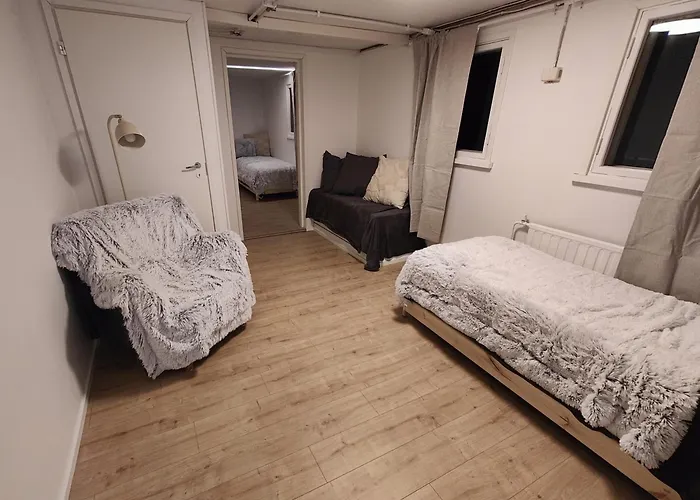 Arctic Aurora With A Lappish Grill Hut - Northern Lights And Private Sledding Hill In The Backyard, In The Hometown Of Santa Claus, * Рованиеми