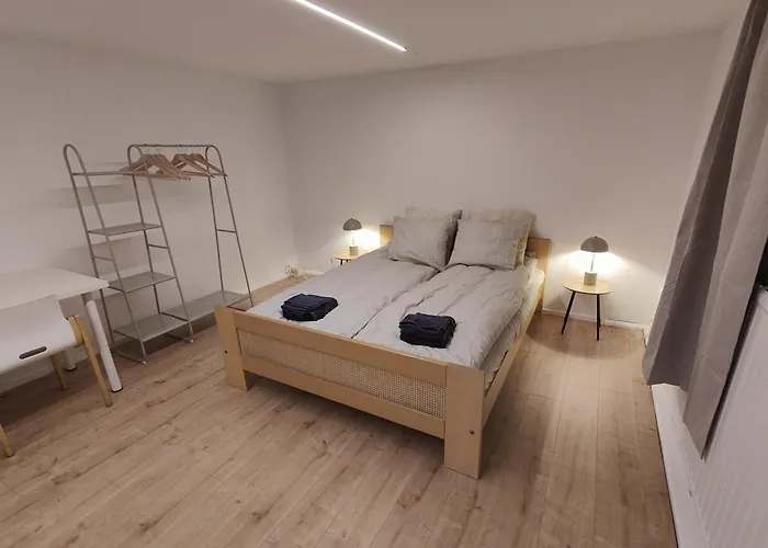 Arctic Aurora With A Lappish Grill Hut - Northern Lights And Private Sledding Hill In The Backyard, In The Hometown Of Santa Claus, Вилла Рованиеми